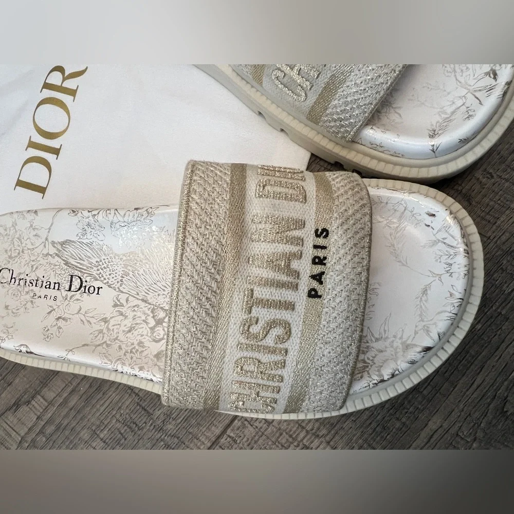 Dior Dway Ivory/ gold Slipper - Picture 5 of 9